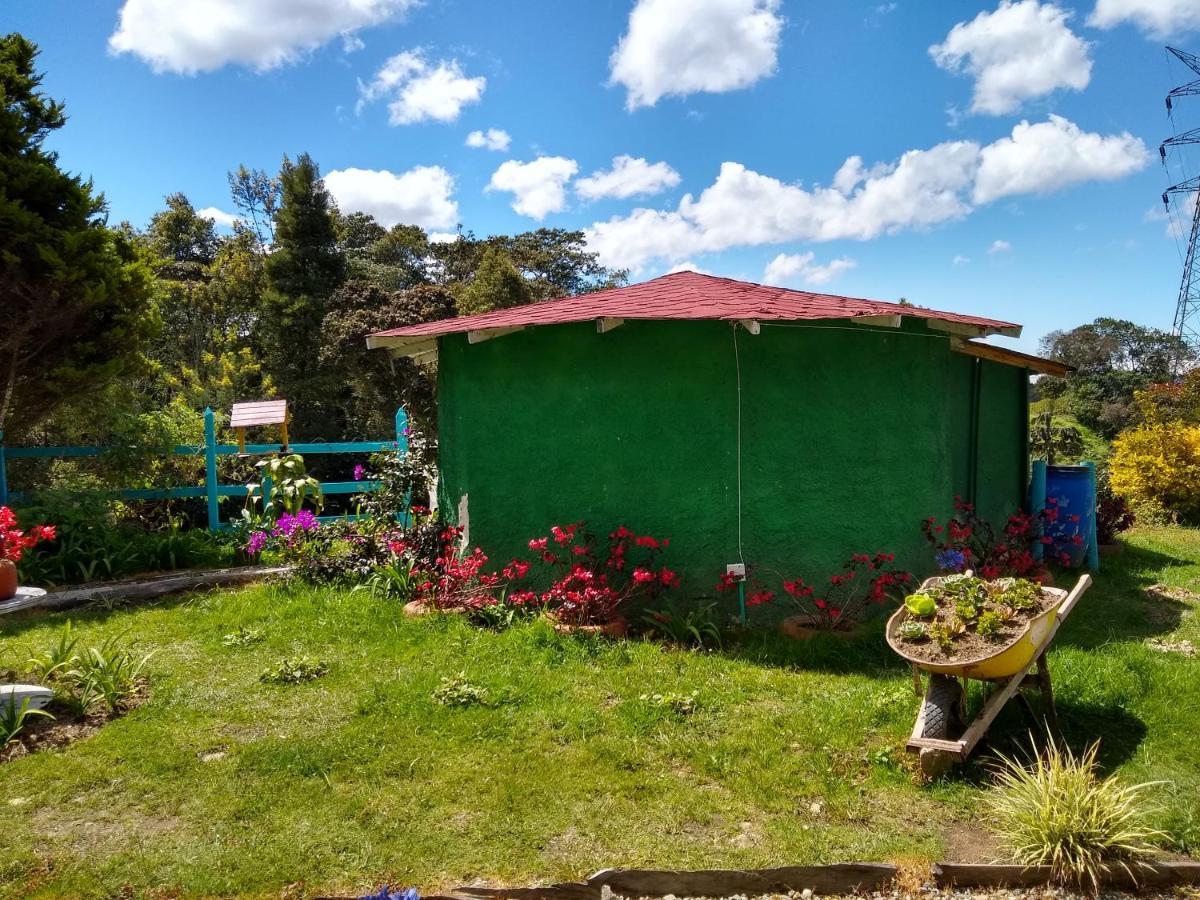 Hospedaje Santaelena -Chalets De Montana- サンタ・エレナ エクステリア 写真