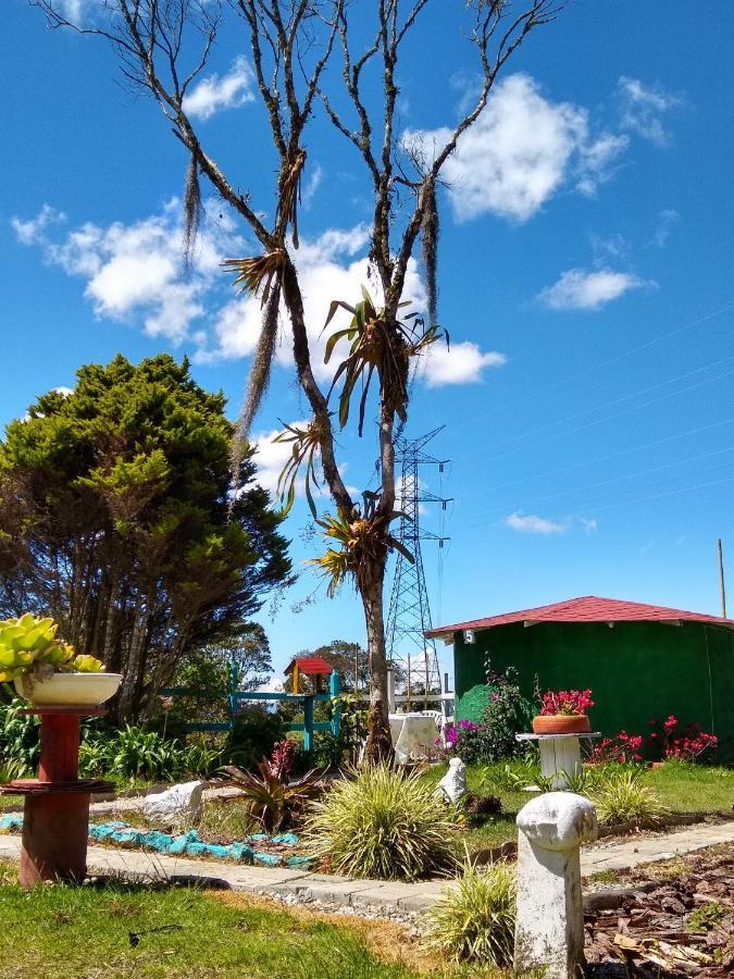 Hospedaje Santaelena -Chalets De Montana- サンタ・エレナ エクステリア 写真